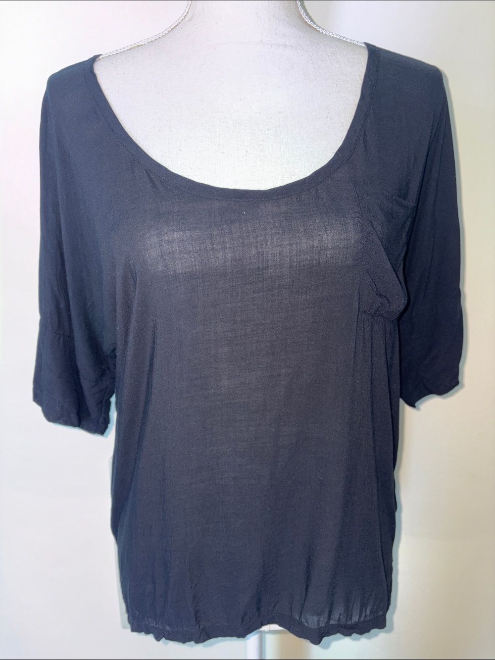 James Perse Black Scoop Neck Short Sleeve Top